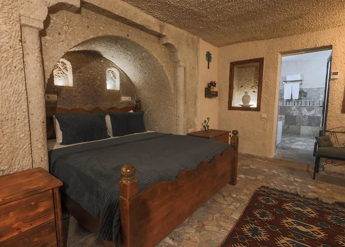 Maccan Cave Hotel