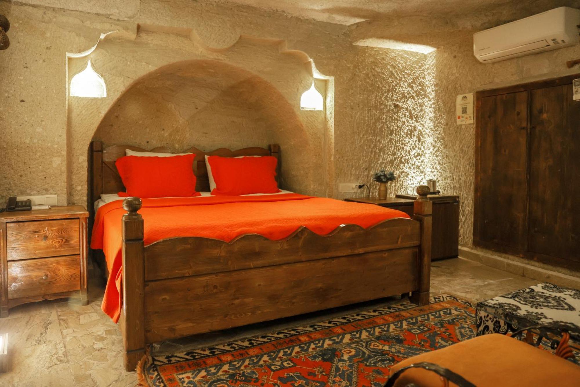 מלון Maccan Cave 2*