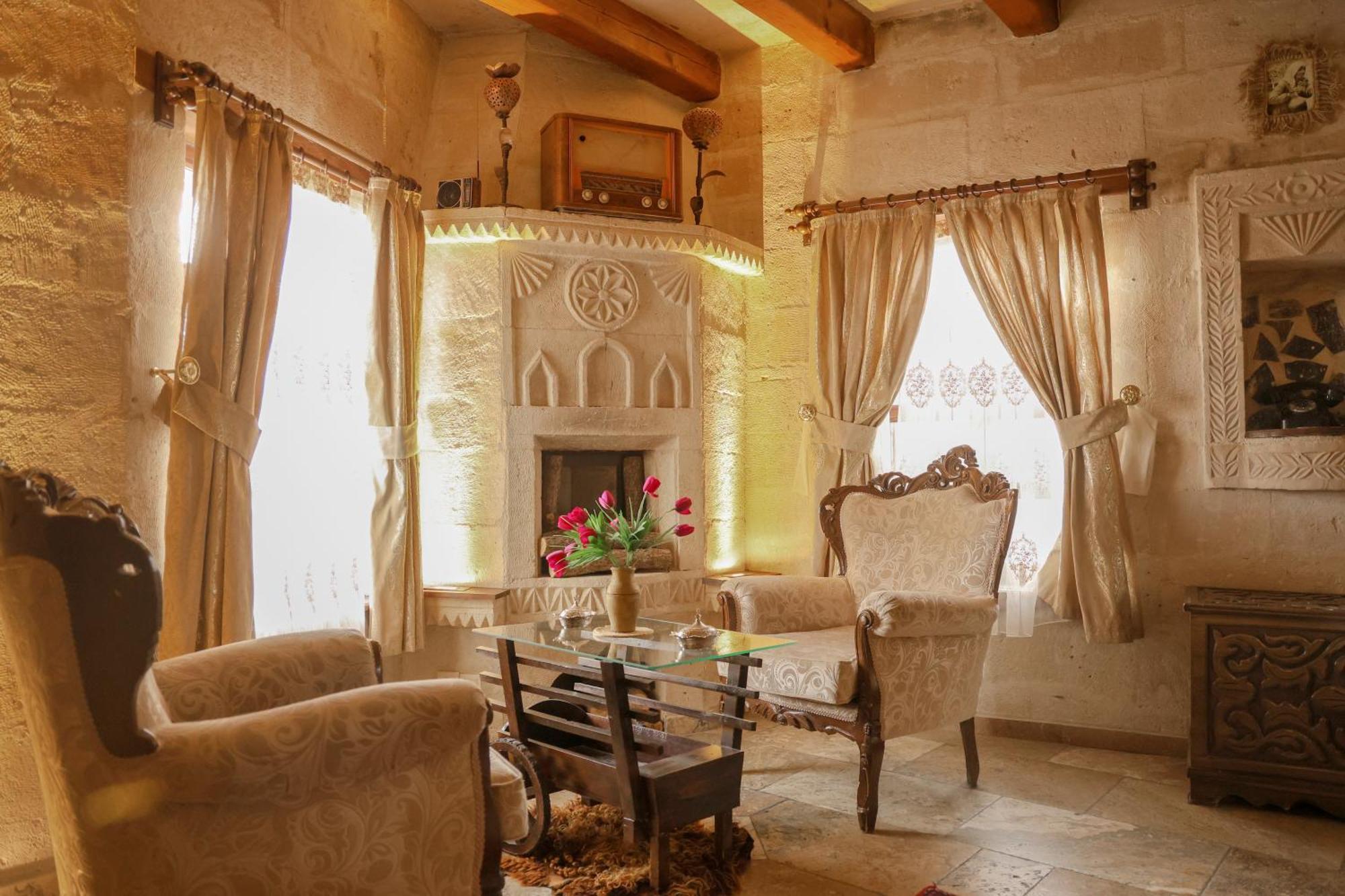 Maccan Cave Hotel