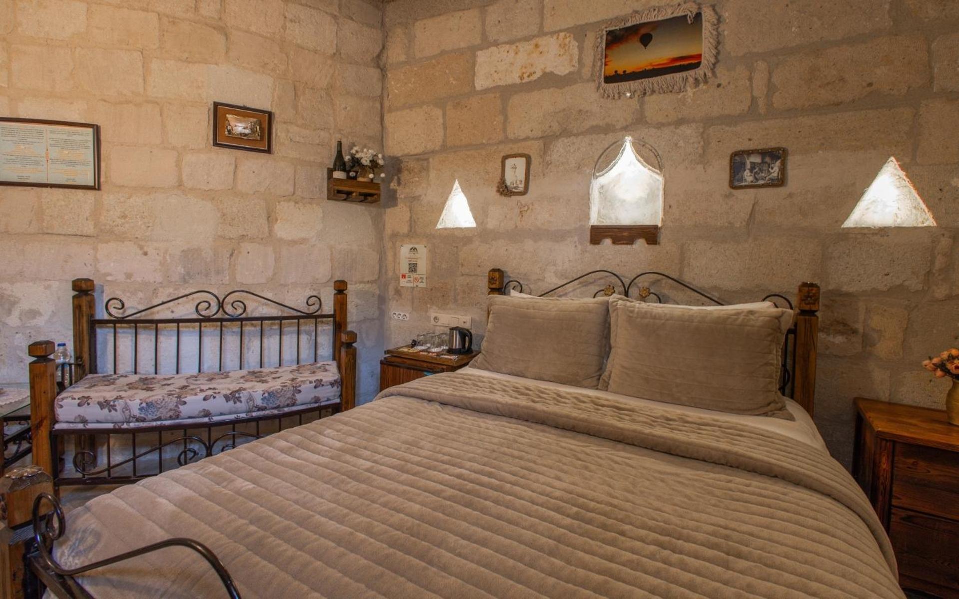 Maccan Cave Hotel 2*
