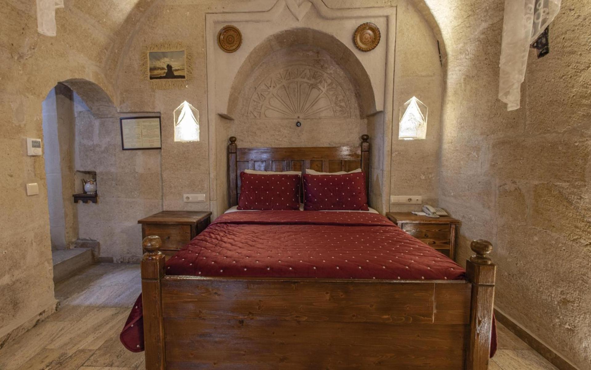 מלון Maccan Cave 2*