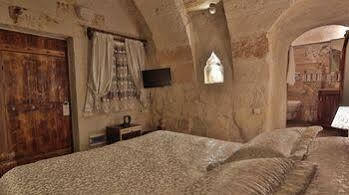 Maccan Cave 2* גורמה